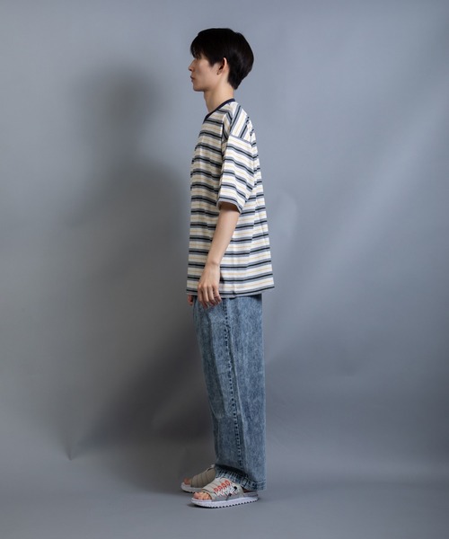 En serio TOKYO(エンソリオトーキョー)の「アソート マルチレトロボーダー ビッグシルエット TEE(Tシャツ/カットソー・メンズ・グレー系/パープル系/グリーン系その他/ブルー系/グリーン系/ホワイト系・M/LL/L)」の11枚目の写真