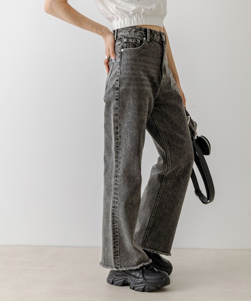 OLIVE des OLIVE（オリーブデオリーブ）の「セミフレアフリンジデニムパンツ　1032030010（デニムパンツ・レディース・ブルー/スミクロ・SMALL/MEDIUM）」の3枚目の写真