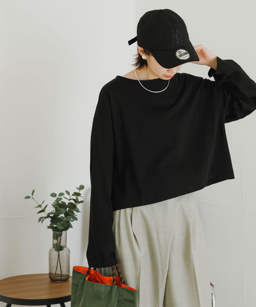URBAN RESEARCH（アーバンリサーチ）の「ショート丈ロングTシャツ（Tシャツ/カットソー・レディース・ブラック/オフホワイト/ブラック系その他・FREE）」の2枚目の写真