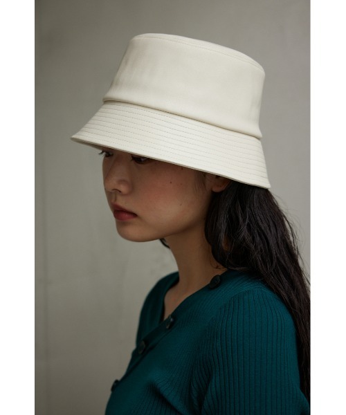 AZUL by moussy(アズールバイマウジー)の「フェイクレザーバケットハット(ハット・レディース・ブラック/アイボリー・FREE)」の9枚目の写真