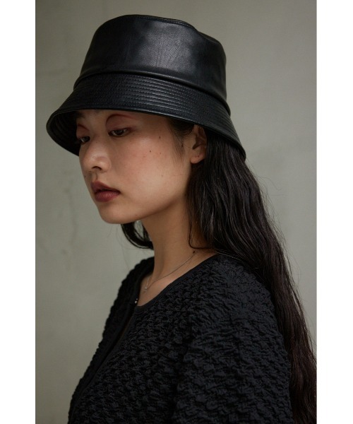 AZUL by moussy(アズールバイマウジー)の「フェイクレザーバケットハット(ハット・レディース・ブラック/アイボリー・FREE)」の15枚目の写真