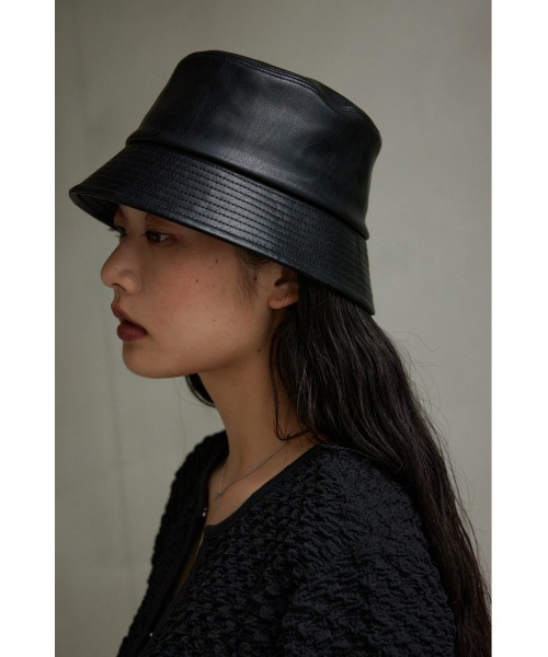 AZUL by moussy(アズールバイマウジー)の「フェイクレザーバケットハット(ハット・レディース・ブラック/アイボリー・FREE)」の16枚目の写真