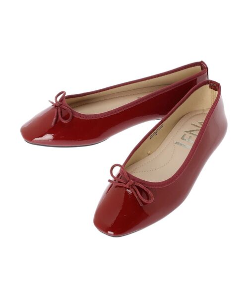 Green　Parks（グリーンパークス）の「・LENA　エナメルバレエシューズ（パンプス・レディース・ブラック/レッド/ベージュ・M/L/S/LL）」の6枚目の写真