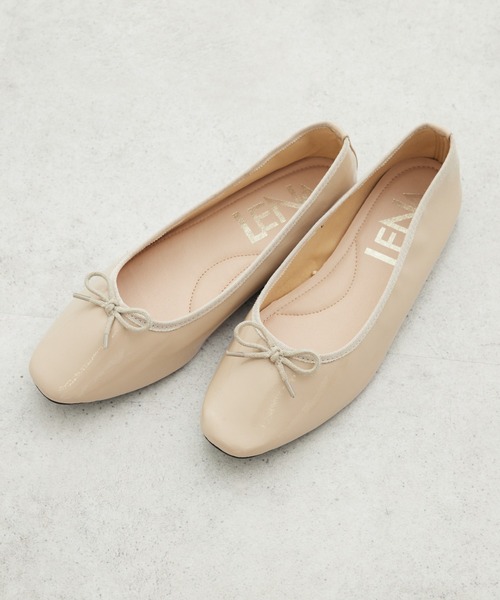 Green　Parks（グリーンパークス）の「・LENA　エナメルバレエシューズ（パンプス・レディース・ブラック/レッド/ベージュ・M/L/S/LL）」の3枚目の写真