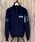 AVIREX�i�A���B���b�N�X�j�́uFATIGUE STAND ZIP �X�E�F�b�g�i�J�[�f�B�K��/�{�����j�v�b�l�C�r�[