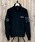 AVIREX�i�A���B���b�N�X�j�́uFATIGUE STAND ZIP �X�E�F�b�g�i�J�[�f�B�K��/�{�����j�v�b�u���b�N