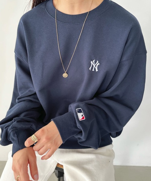 MLB（メジャーリーグベースボール）の「【WEB限定/別注】MLB(エムエルビー)/メジャーリーグ ワンポイントロゴ刺繍 ビッグシルエット スウェット クルーネックプルオーバー（スウェット・レディース・その他2/ブラック/ネイビー/グレー系その他/グレー/その他1・L/M）」の17枚目の写真