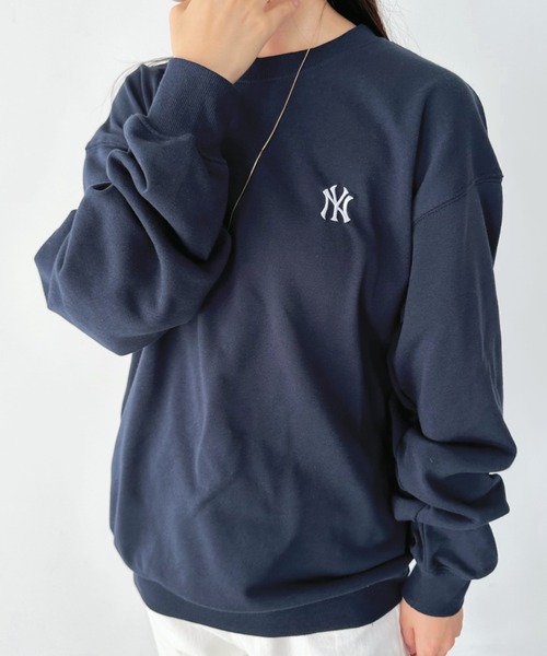 MLB（メジャーリーグベースボール）の「【WEB限定/別注】MLB(エムエルビー)/メジャーリーグ ワンポイントロゴ刺繍 ビッグシルエット スウェット クルーネックプルオーバー（スウェット・レディース・その他2/ブラック/ネイビー/グレー系その他/グレー/その他1・L/M）」の18枚目の写真