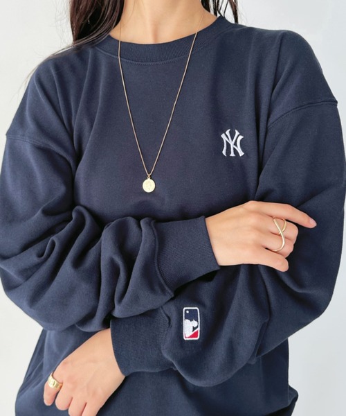 MLB（メジャーリーグベースボール）の「【WEB限定/別注】MLB(エムエルビー)/メジャーリーグ ワンポイントロゴ刺繍 ビッグシルエット スウェット クルーネックプルオーバー（スウェット・レディース・その他2/ブラック/ネイビー/グレー系その他/グレー/その他1・L/M）」の20枚目の写真