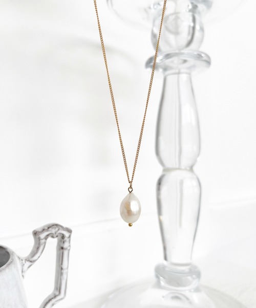 HALUHIROINE（ハルヒロイン）の「淡水パールワンポイントネックレス（ネックレス・レディース・ゴールド・FREE）」の3枚目の写真