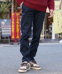 テーパードスリムチノパンツ