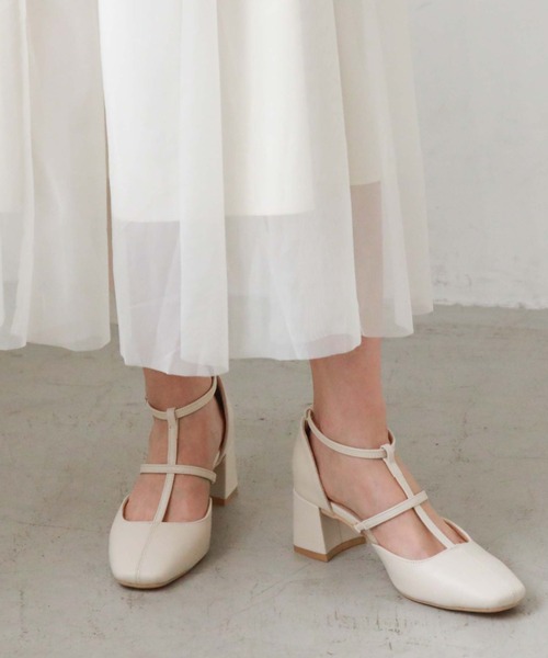archives(アルシーヴ)の「Tストラップセパレートパンプス(パンプス・レディース・アイボリー/ブラック・LARGE/MEDIUM)」の12枚目の写真