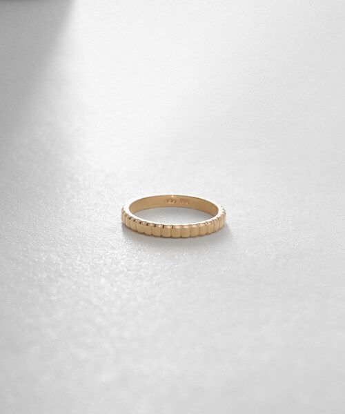COCOSHNIK(ココシュニック)の「◆K10ガドルーンカット ピンキーリング(リング・レディース・イエローゴールド・5号/3号)」の1枚目の写真