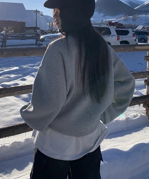 Vipoa（ヴィポア）の「リボンロゴ刺繍スウェット（スウェット・レディース・グレー/ブラック/アイボリー・FREE）」の12枚目の写真