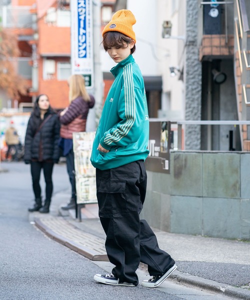 Red Cap Girl(レッドキャプガール)の「【UNIIT × RED CAP GIRL/ユニット×レッドキャップガール】 バックプリントトラックジャケット オーバーサイズ バックプリント ロゴ ワンポイント刺繍 トラックジャケット/ラインジャージ/レディース メンズ(ジャージ・メンズ・アイボリー/グリーン/ブラック・MEDIUM/LARGE)」の10枚目の写真