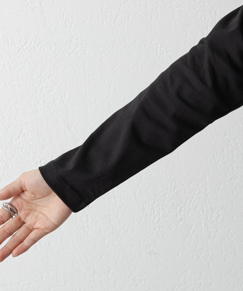 COLONY 2139（コロニートゥーワンスリーナイン）の「スマート裾ラウンド長袖Tシャツ（Tシャツ/カットソー・レディース・オフホワイト/ブラック・FREE）」の16枚目の写真