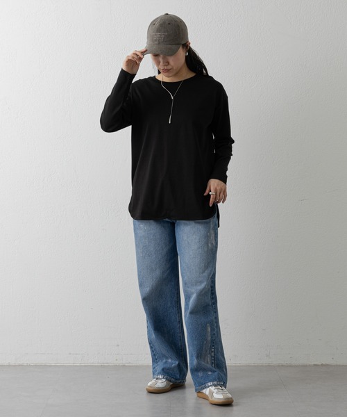 COLONY 2139（コロニートゥーワンスリーナイン）の「スマート裾ラウンド長袖Tシャツ（Tシャツ/カットソー・レディース・オフホワイト/ブラック・FREE）」の9枚目の写真