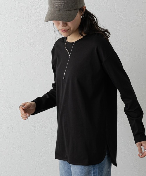COLONY 2139（コロニートゥーワンスリーナイン）の「スマート裾ラウンド長袖Tシャツ（Tシャツ/カットソー・レディース・オフホワイト/ブラック・FREE）」の4枚目の写真
