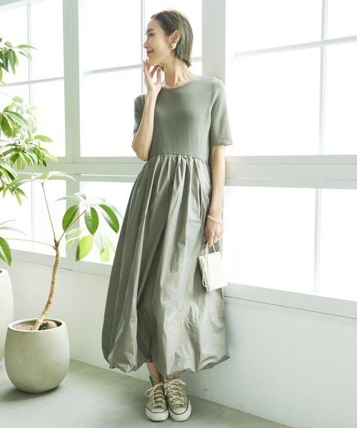 MICHEL KLEIN（ミッシェル・クラン）の「ドッキングバルーンワンピース（ワンピース・レディース・ブラック/カーキ・38/40）」の3枚目の写真