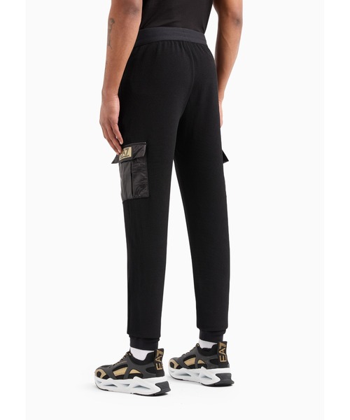 EMPORIO ARMANI EA7（エンポリオアルマーニイーエーセブン）の「【エンポリオ アルマーニ EA7】Gold Label カーゴパンツ テクニカルファブリック（カーゴパンツ・メンズ・ブラック/ベージュ系・LARGE/MEDIUM/SMALL/X-LARGE/X-SMALL）」の4枚目の写真