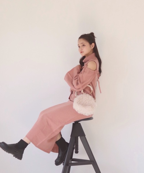 muguet(ミュゲ)の「ファーショルダーバッグ(ショルダーバッグ・レディース・アイボリー/ピンク・FREE)」の7枚目の写真