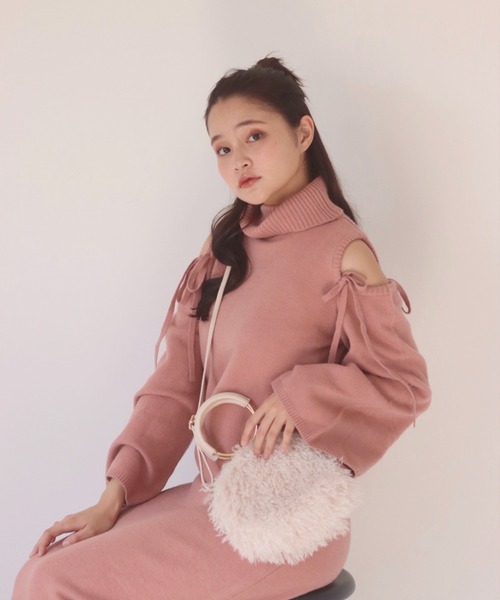 muguet(ミュゲ)の「ファーショルダーバッグ(ショルダーバッグ・レディース・アイボリー/ピンク・FREE)」の8枚目の写真