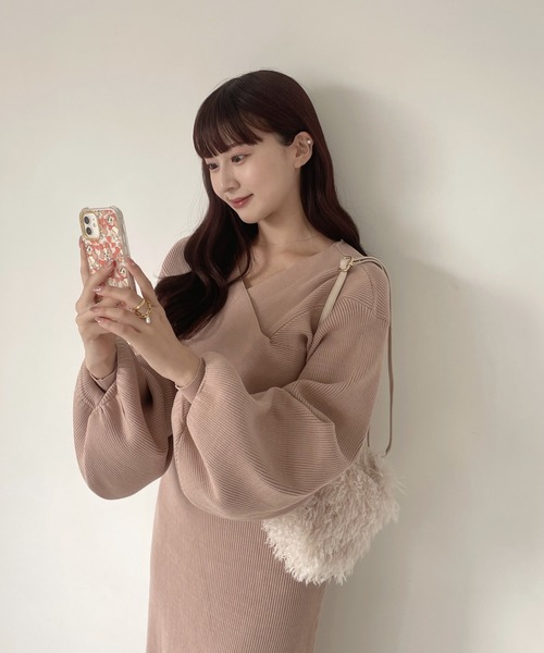 muguet(ミュゲ)の「ファーショルダーバッグ(ショルダーバッグ・レディース・アイボリー/ピンク・FREE)」の16枚目の写真