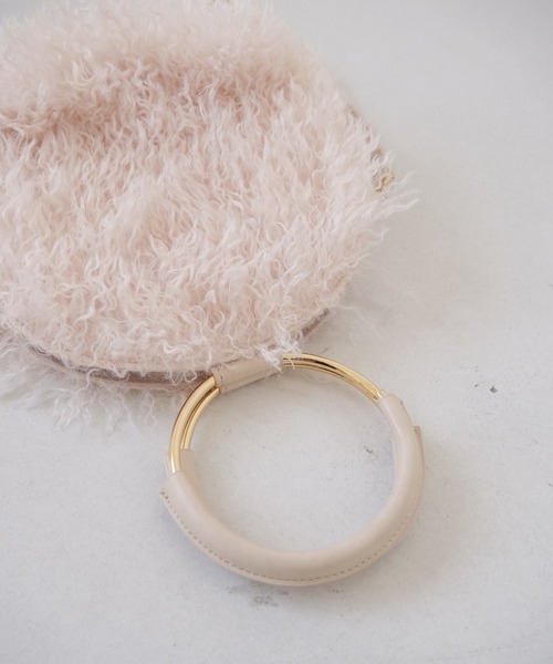 muguet(ミュゲ)の「ファーショルダーバッグ(ショルダーバッグ・レディース・アイボリー/ピンク・FREE)」の11枚目の写真