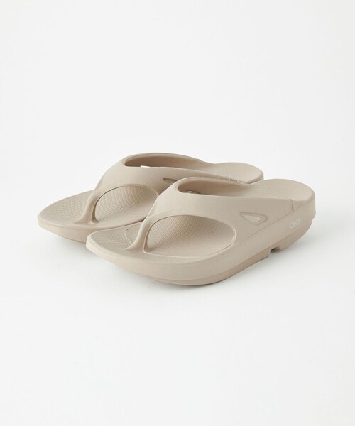 OOFOS（ウーフォス）の「＜OOFOS＞ OOriginal サンダル（サンダル・レディース・ブラック/ベージュ/グレー・23/24/25）」の8枚目の写真