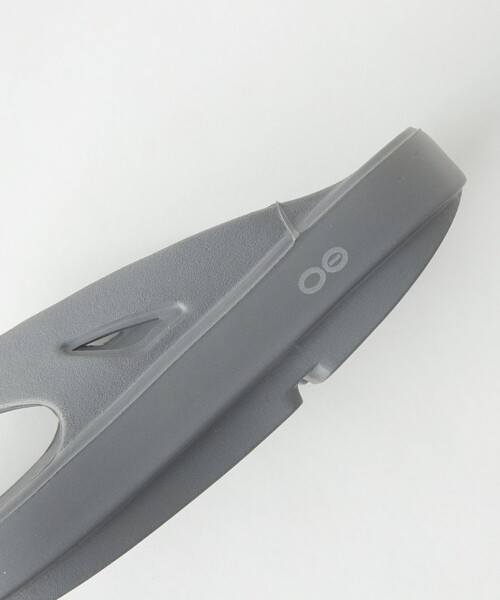 OOFOS（ウーフォス）の「＜OOFOS＞ OOriginal サンダル（サンダル・レディース・ブラック/ベージュ/グレー・23/24/25）」の18枚目の写真