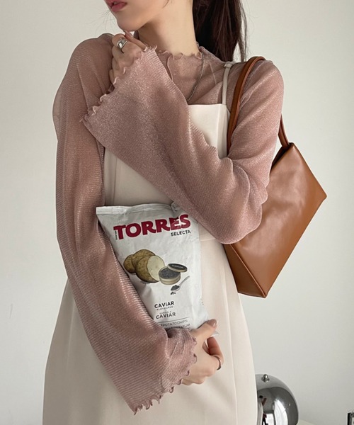 Ada.(エイダ)の「ラメチュール ロングスリーブ ハイネック シアートップス(Tシャツ/カットソー・レディース・グレイッシュベージュ/ブラック/ピンク/ブルー系その他/シルバー/カーキ/グレー・FREE)」の10枚目の写真