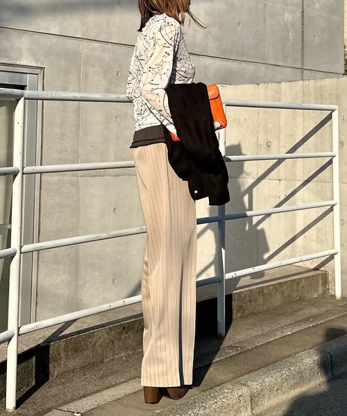 mi via loca(ミヴィアロカ)の「ストライプ ウエストレイヤード ラウンジパンツ(その他パンツ・レディース・グレイッシュベージュ/スミクロ・FREE)」の15枚目の写真