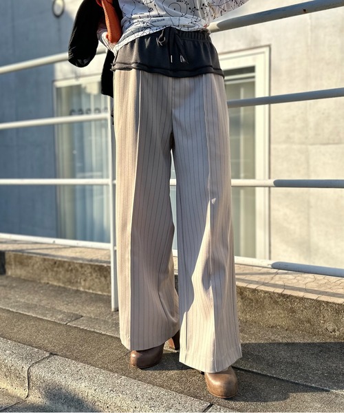 mi via loca(ミヴィアロカ)の「ストライプ ウエストレイヤード ラウンジパンツ(その他パンツ・レディース・グレイッシュベージュ/スミクロ・FREE)」の7枚目の写真