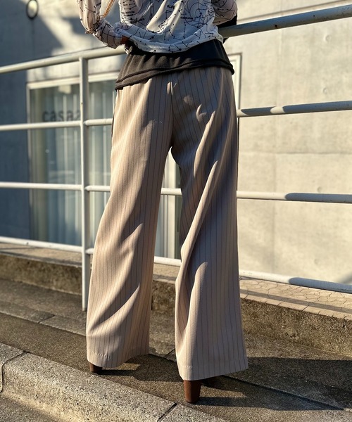 mi via loca(ミヴィアロカ)の「ストライプ ウエストレイヤード ラウンジパンツ(その他パンツ・レディース・グレイッシュベージュ/スミクロ・FREE)」の12枚目の写真