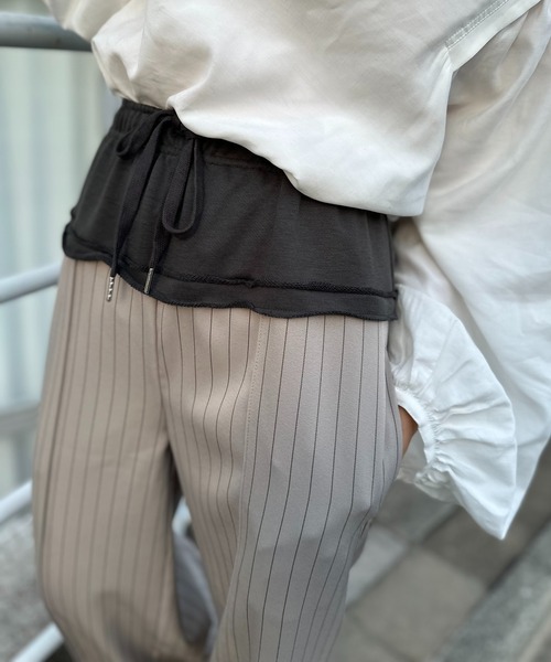 mi via loca(ミヴィアロカ)の「ストライプ ウエストレイヤード ラウンジパンツ(その他パンツ・レディース・グレイッシュベージュ/スミクロ・FREE)」の18枚目の写真