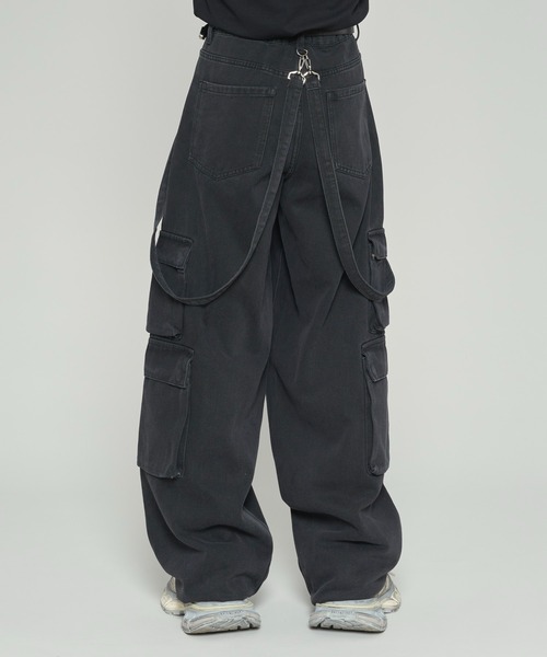 ADAMASTE（アダマスト）の「サスペンダーギミックカーゴデニム（カーゴ