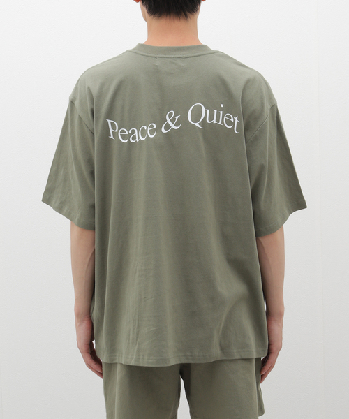 PEACE & QUIET(ピースアンドクワイエット)の「【PEACE&QUIET / ピース & クワイエット】WORDMARK T-SHIRT(Tシャツ/カットソー・メンズ・カーキ/ホワイト・LARGE)」の1枚目の写真