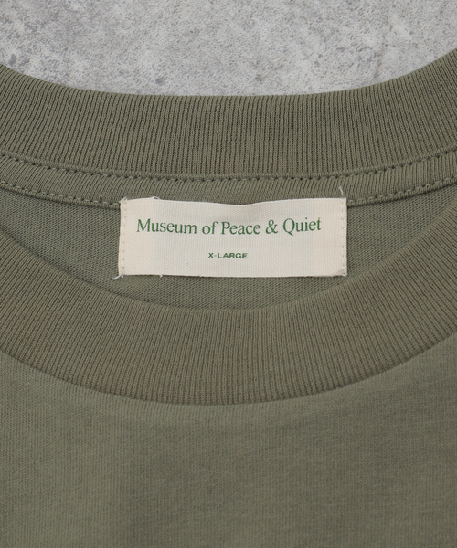 PEACE & QUIET(ピースアンドクワイエット)の「【PEACE&QUIET / ピース & クワイエット】WORDMARK T-SHIRT(Tシャツ/カットソー・メンズ・カーキ/ホワイト・LARGE)」の16枚目の写真