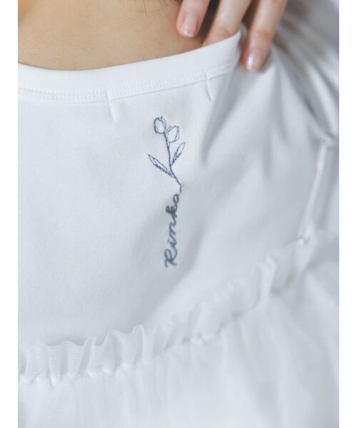 dazzlin（ダズリン）の「【久間田琳加コラボ】ネックメッセージコンパクトTシャツ（Tシャツ/カットソー・レディース・オフホワイト/ブラック/ベージュ・FREE）」の5枚目の写真