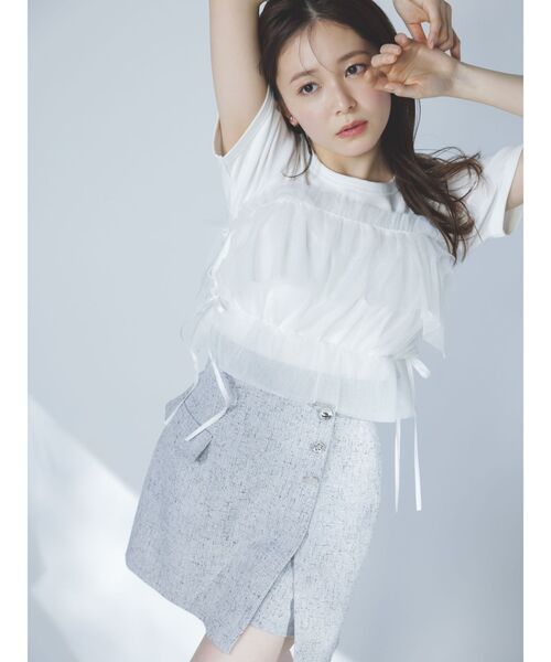 dazzlin（ダズリン）の「【久間田琳加コラボ】ネックメッセージコンパクトTシャツ（Tシャツ/カットソー・レディース・オフホワイト/ブラック/ベージュ・FREE）」の8枚目の写真