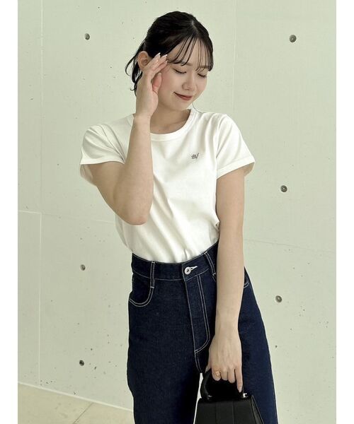 dazzlin（ダズリン）の「【久間田琳加コラボ】ネックメッセージコンパクトTシャツ（Tシャツ/カットソー・レディース・オフホワイト/ブラック/ベージュ・FREE）」の15枚目の写真