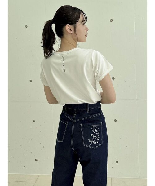 dazzlin（ダズリン）の「【久間田琳加コラボ】ネックメッセージコンパクトTシャツ（Tシャツ/カットソー・レディース・オフホワイト/ブラック/ベージュ・FREE）」の16枚目の写真