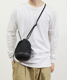 Butler Verner Sails（バトラーヴァーナーセイルス）の「Butler Verner Sails バトラーバーナーセイルズ / モールドレザー×シワ加工 ナイロン巾着ショルダーバッグ / JA-2865-33（ショルダーバッグ・レディース）」
