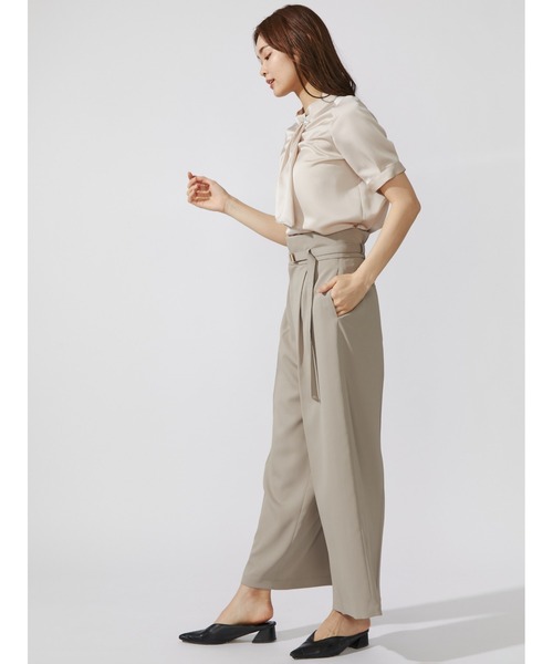 新品✨TONAL トーナル ボウタイパールパーツ半袖ブラウス TONAL（トーナル）の「ボウタイパールパーツ半袖ブラウス