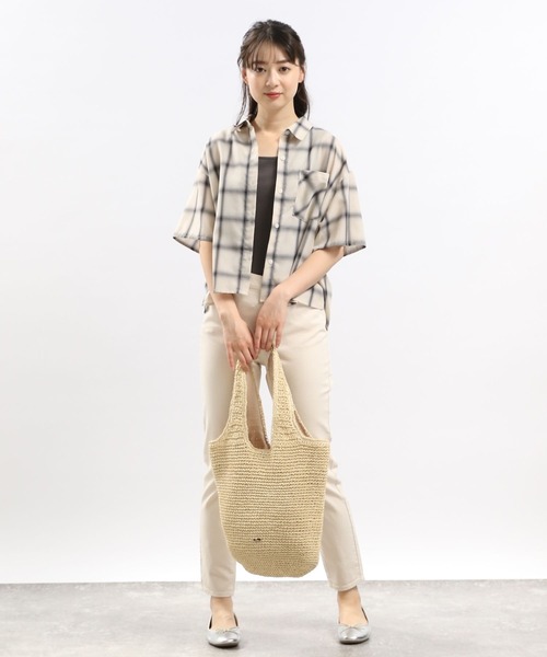 GLOBAL WORK Smile Seed Store（グローバルワーク スマイルシードストア）の「サラサラクロップドシャツ/114583（シャツ/ブラウス・レディース・グレイッシュベージュ/ブラック/グレー系その他・LARGE/MEDIUM/X-LARGE）」の11枚目の写真