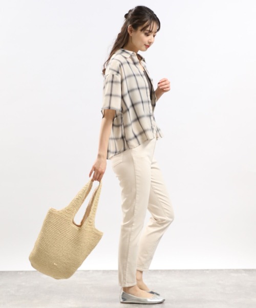 GLOBAL WORK Smile Seed Store（グローバルワーク スマイルシードストア）の「サラサラクロップドシャツ/114583（シャツ/ブラウス・レディース・グレイッシュベージュ/ブラック/グレー系その他・LARGE/MEDIUM/X-LARGE）」の12枚目の写真