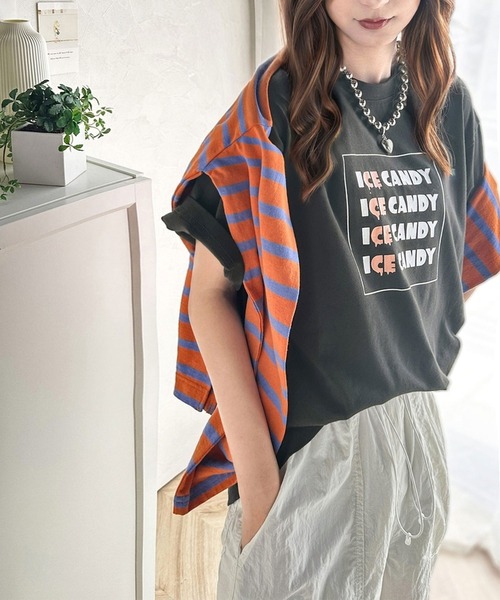 classicalelf(クラシカルエルフ)の「大人胸キュン。綿100%ICE CANDYロゴプリントTシャツ(Tシャツ/カットソー・レディース・チャコール/ホワイト・LARGE/MEDIUM/SMALL/X-LARGE)」の2枚目の写真