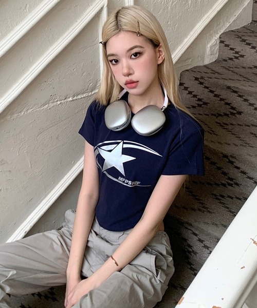 lilful(リルフル)の「スターモチーフ ピチT(Tシャツ/カットソー・レディース・ブラック/ネイビー・S/M/L)」の3枚目の写真