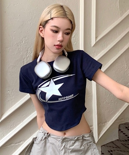 lilful(リルフル)の「スターモチーフ ピチT(Tシャツ/カットソー・レディース・ブラック/ネイビー・S/M/L)」の5枚目の写真