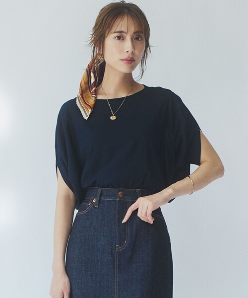 23区(ニジュウサンク)の「【洗える】シアーTEE(Tシャツ/カットソー・レディース・スモーキーグリーン系/ライラック系/ベージュ系/ネイビー系・38)」の4枚目の写真